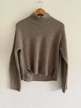 Abercrombie & Fitch Ribbed Turtleneck Sweater - Taupe